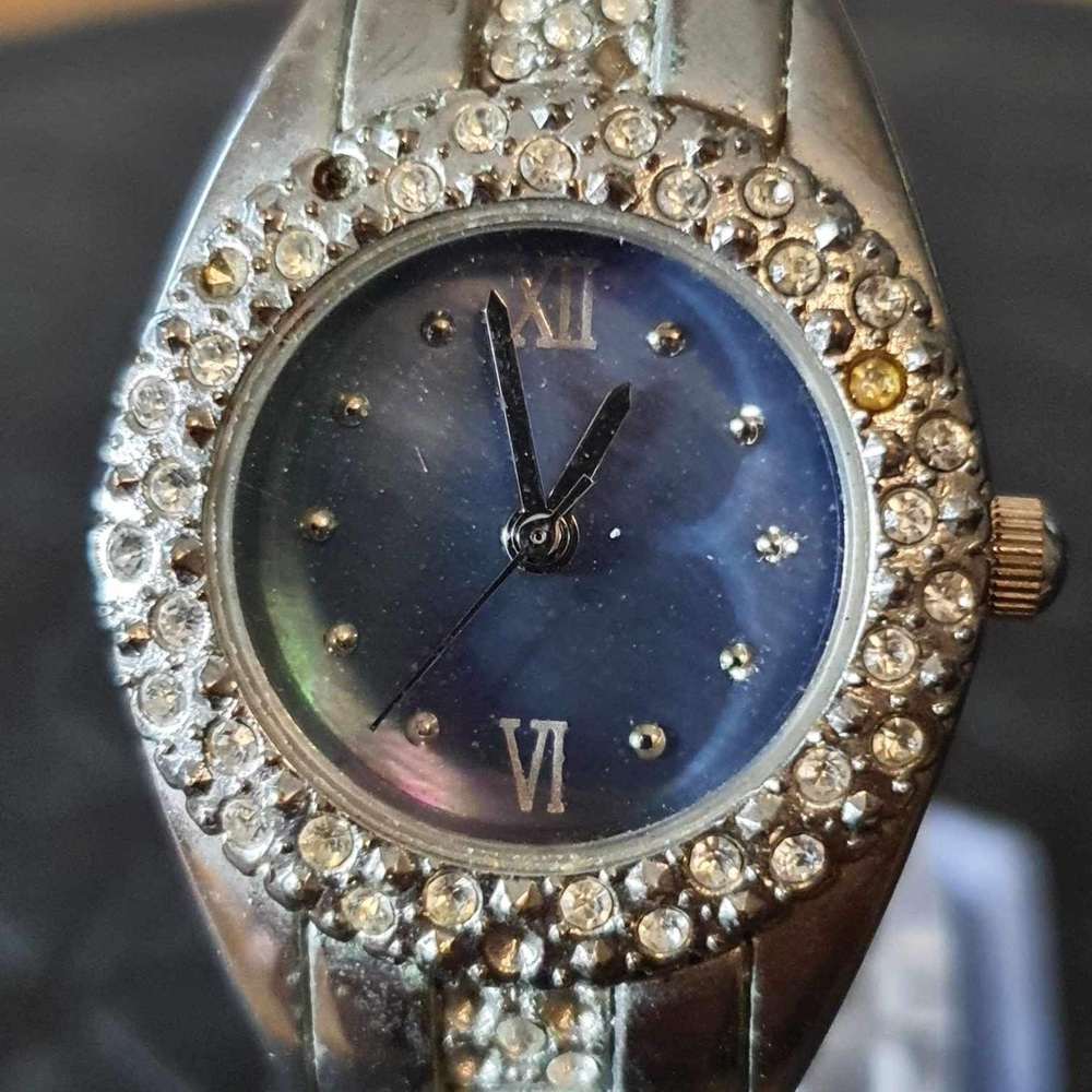 🦋10/$20🦋 Silver/Ombre Rhinestone Stainless Steel Women's Watch